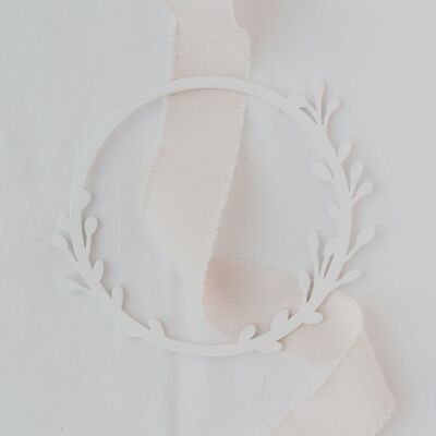 Wooden wreath leaves white