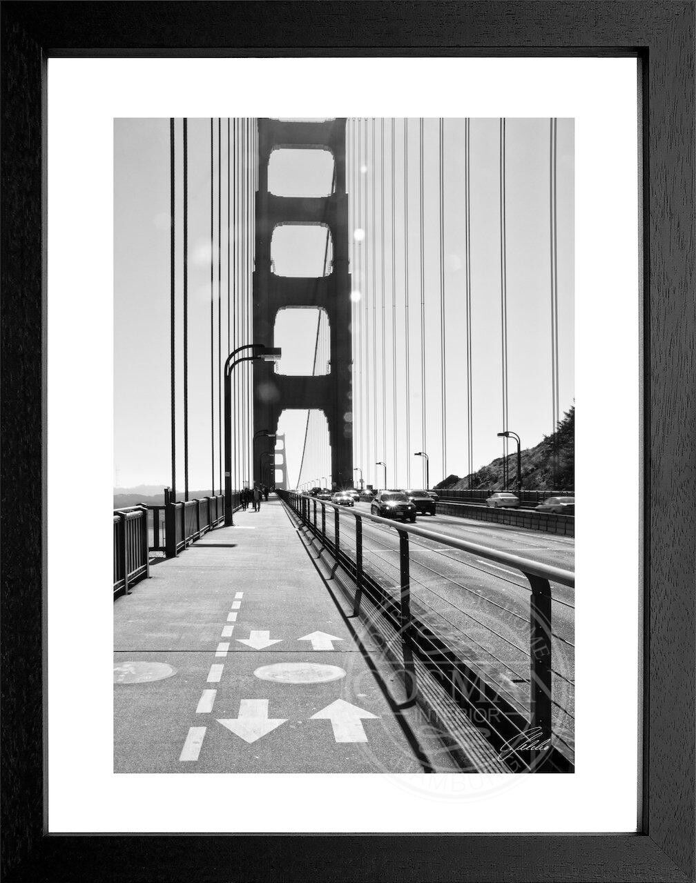 Tirage photo poster avec cadre et motif passe partout San Francisco SF22 motif noir blanc taille L 57cm x 45cm couleur du cadre noir