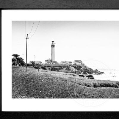 Fotodruck / Poster mit Rahmen und Passepartout Motiv Kalifornien Leuchtturm L02 - Motiv: schwarz/weiss - Grösse: S (25cm x 31cm) - Rahmenfarbe: schwarz matt