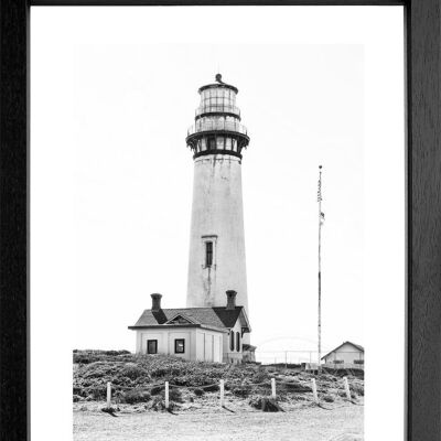 Fotodruck / Poster mit Rahmen und Passepartout Motiv Kalifornien Leuchtturm L03 - Motiv: schwarz/weiss - Grösse: S (25cm x 31cm) - Rahmenfarbe: weiss matt