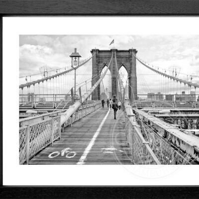 Fotodruck / Poster mit Rahmen und Passepartout Motiv New York NY68 - Motiv: schwarz/weiss - Grösse: XL (80cm x 60cm) - Rahmenfarbe: schwarz matt