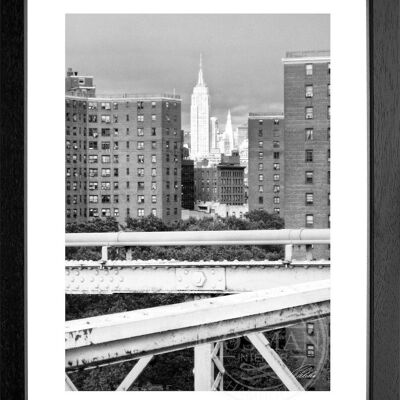 Fotodruck / Poster mit Rahmen und Passepartout Motiv New York NY80 - Motiv: schwarz/weiss - Grösse: L (57cm x 45cm ) - Rahmenfarbe: weiss matt