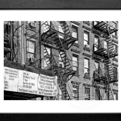 Fotodruck / Poster mit Rahmen und Passepartout Motiv New York NY93 - Motiv: schwarz/weiss - Grösse: S (25cm x 31cm) - Rahmenfarbe: schwarz matt