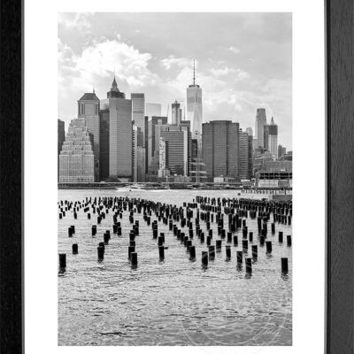 Fotodruck / Poster mit Rahmen und Passepartout Motiv New York NY103 - Motiv: schwarz/weiss - Grösse: S (25cm x 31cm) - Rahmenfarbe: schwarz matt