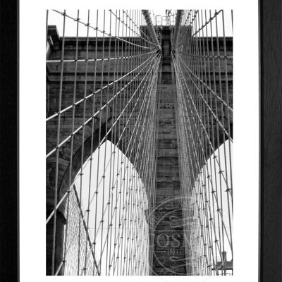 Fotodruck / Poster mit Rahmen und Passepartout Motiv New York NY105 - Motiv: schwarz/weiss - Grösse: XL (80cm x 60cm) - Rahmenfarbe: schwarz matt