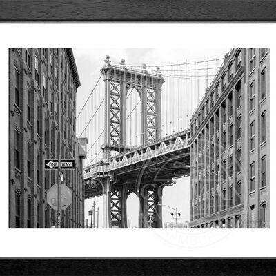 Fotodruck / Poster mit Rahmen und Passepartout Motiv New York NY113 - Motiv: schwarz/weiss - Grösse: S (25cm x 31cm) - Rahmenfarbe: schwarz matt