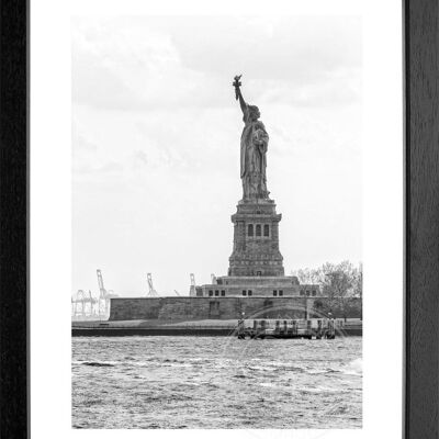 Fotodruck / Poster mit Rahmen und Passepartout Motiv New York NY121 - Motiv: schwarz/weiss - Grösse: S (25cm x 31cm) - Rahmenfarbe: schwarz matt