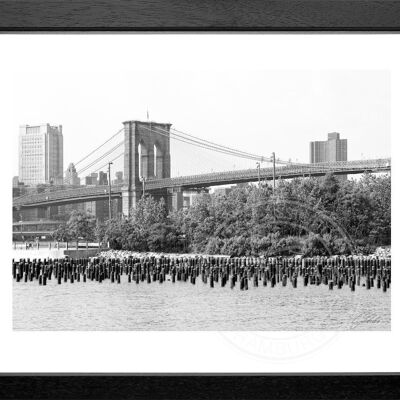 Fotodruck / Poster mit Rahmen und Passepartout Motiv New York NY122 - Motiv: schwarz/weiss - Grösse: L (57cm x 45cm ) - Rahmenfarbe: schwarz matt