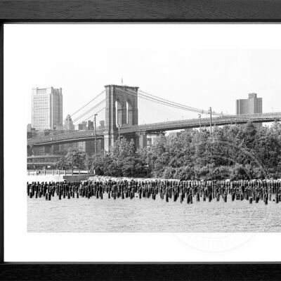 Fotodruck / Poster mit Rahmen und Passepartout Motiv New York NY122 - Motiv: schwarz/weiss - Grösse: M (35cm x 45cm) - Rahmenfarbe: weiss matt