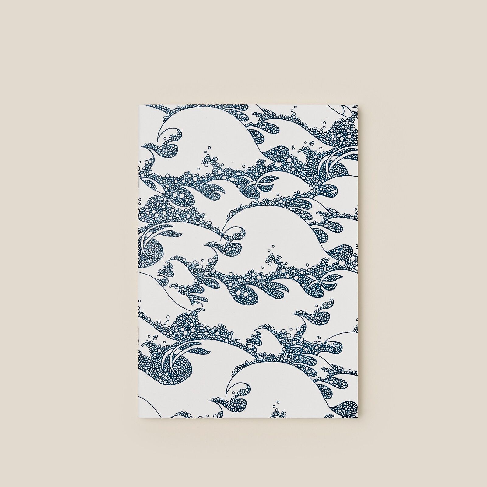 Liniertes A5-Notizbuch Waves