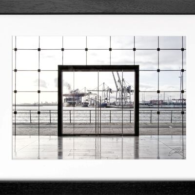 Fotodruck / Poster mit Rahmen und Passepartout Motiv Hamburg HH33A - Motiv: farbe - Grösse: M (35cm x 45cm) - Rahmenfarbe: schwarz matt