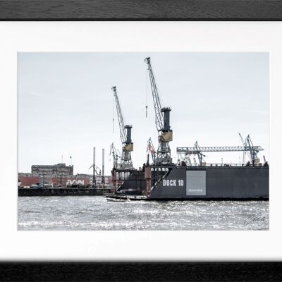 Fotodruck / Poster mit Rahmen und Passepartout Motiv Hamburg HH34 - Motiv: farbe - Grösse: XL (80cm x 60cm) - Rahmenfarbe: schwarz matt