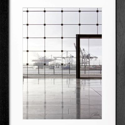 Fotodruck / Poster mit Rahmen und Passepartout Motiv Hamburg HH33B - Motiv: farbe - Grösse: MAXI (120cm x 90cm) - Rahmenfarbe: schwarz matt