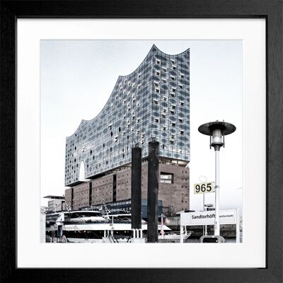Fotodruck / Poster mit Rahmen und Passepartout Motiv Hamburg HH46B - Motiv: farbe - Grösse: Quadrat 55 (55x55cm) - Rahmenfarbe: schwarz matt