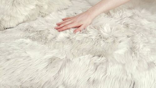 Alpaca Fur Pillow Cover 16" x 16" / Ivory