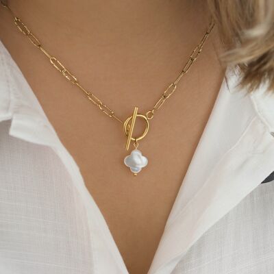 Collana a catena rettangolare e chiusura a T (ginocchiera), pendente a forma di trifoglio in madreperla, acciaio inossidabile dorato