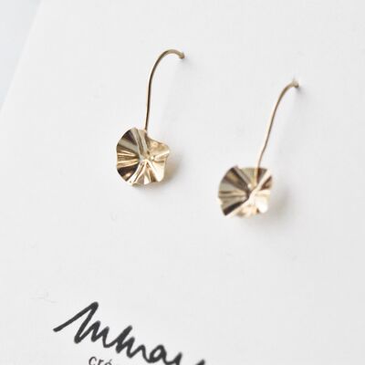 Éclat du jour Collection - Dangling earrings - Medium petal