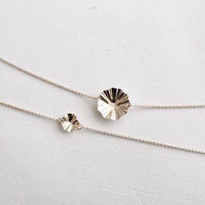 Éclat du jour Collection - Necklace - Medium petal