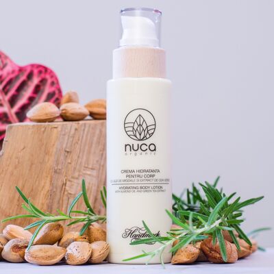Hydrating body lotion with almond oil and green tea extract
