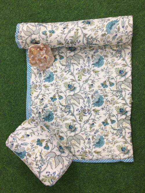 Turquoise floral reversible quilt set