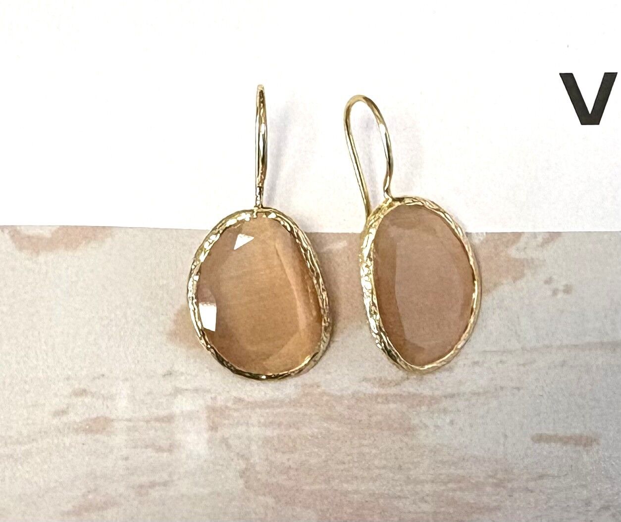 Orecchini cateye nude