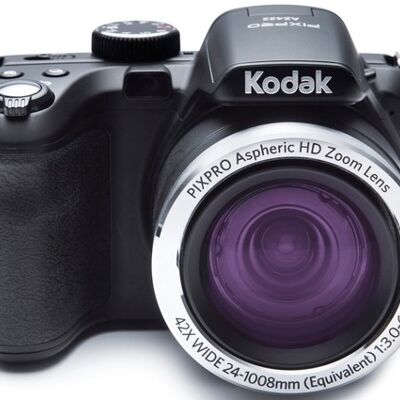 KODAK Pixpro AZ422 - Fotocamera bridge digitale da 20 Mpixel, zoom ottico 42X, grandangolo da 24 mm, video HD 720p, stabilizzatore ottico d'immagine, flash integrato, 3 schermi LCD, batteria agli ioni di litio LB-060, nero