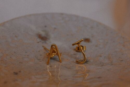 Gold Vermeil Letter Studs - W - O
