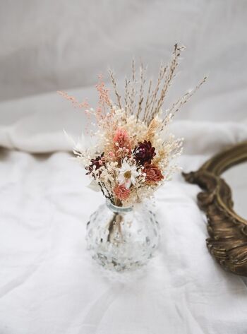 Assortiment de vases boules et leurs bouquets de fleurs séchées 3