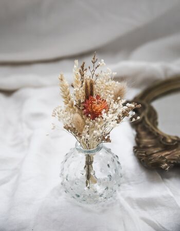 Assortiment de vases boules et leurs bouquets de fleurs séchées 9