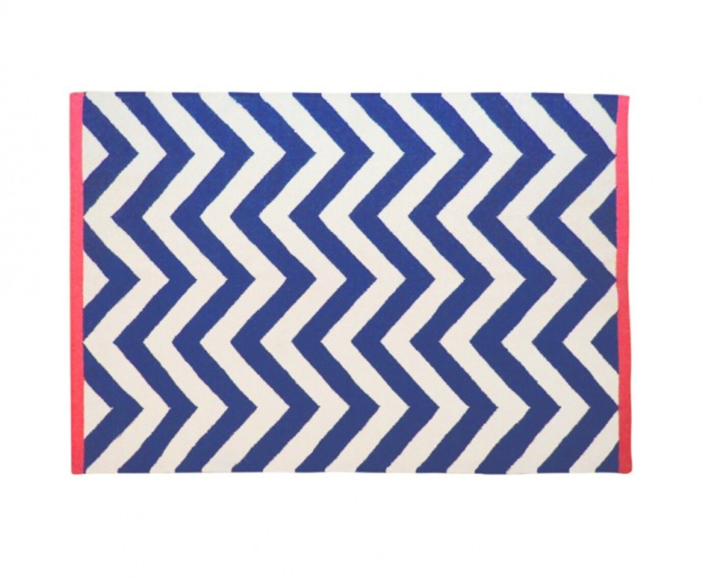Tribeca Chevron-Teppich in Creme und Marineblau mit korallenrotem Rand