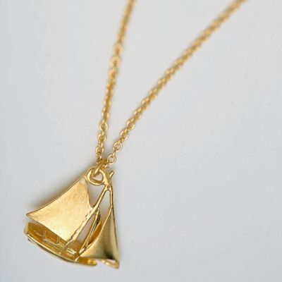 Sailing Boat Necklace - Gold plate
