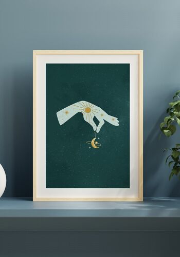 Affiche Mystical Hand Holding Crescent - 21 x 30 cm 5