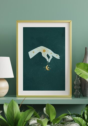 Affiche Mystical Hand Holding Crescent - 50 x 70 cm 3