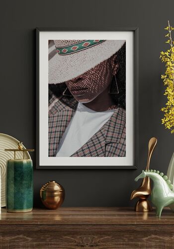 Affiche estivale femme au chapeau de paille - 50 x 40 cm 4