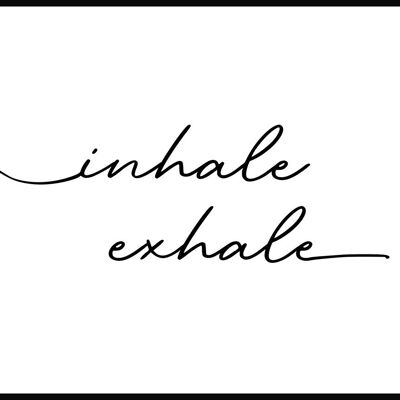 Póster de yoga tipográfico inhalar y exhalar con letras curvas - 50 x 40 cm