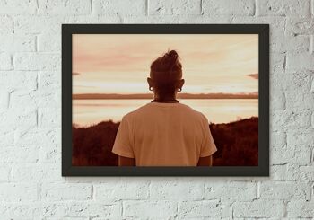 Poster Photographie Homme au coucher de soleil - 100 x 70 cm 5