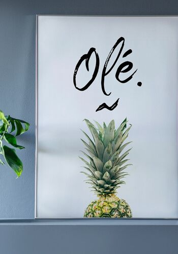Affiche Ananas avec le lettrage Olé sur fond blanc - 21 x 30 cm 3