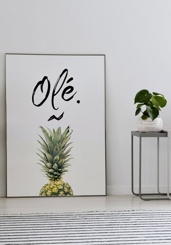 Affiche Ananas avec le lettrage Olé sur fond blanc - 40 x 50 cm 7
