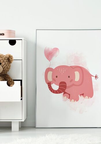 Affiche pour enfant illustration d'un petit éléphant avec un ballon coeur sur fond rose - 21 x 30 cm 2