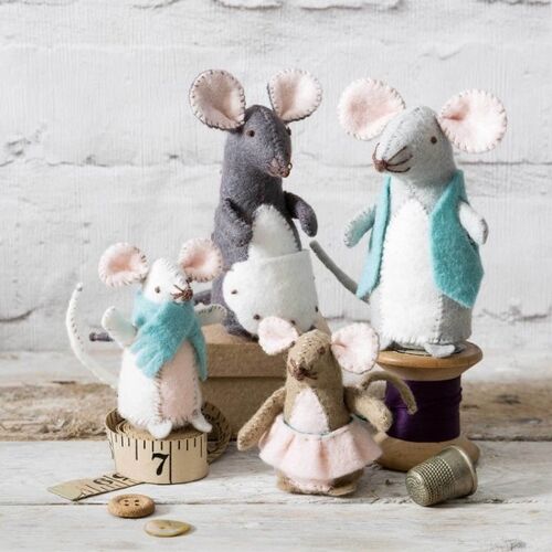 ARTKIT: Mouse Family Felt Craft Kit