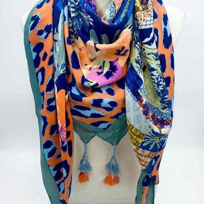 Square scarves with pompom 46735-1 blue