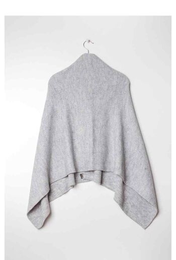 Poncho gros bouton-gris 2