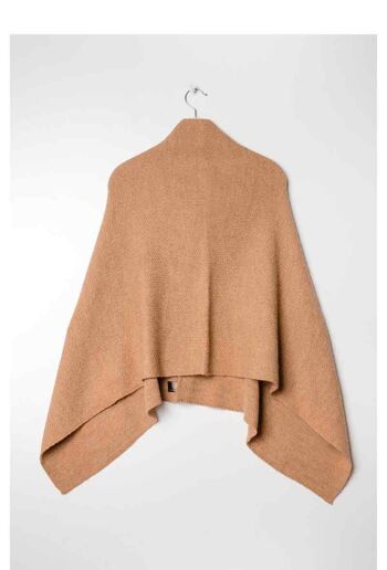 Poncho gros bouton-camel 2