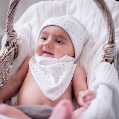 Bio-Babymütze weiß gepunktet 0-3 Monate GOTS