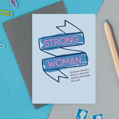 Mujer fuerte, empoderamiento, tarjeta de felicitación femenina