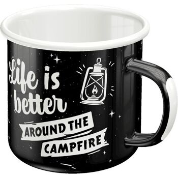 La vie est meilleure autour de la tasse en émail Campfire 3