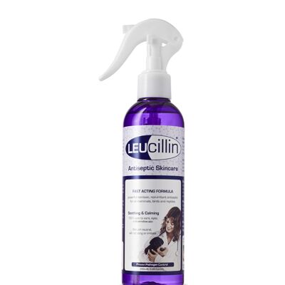 Leucillina Spray Antisettico Naturale | 250 ml | Antibatterico, antimicotico e antivirale | per cani, gatti e tutti gli animali | per la pelle pruriginosa e tutta la salute della cura della pelle | 250 ml