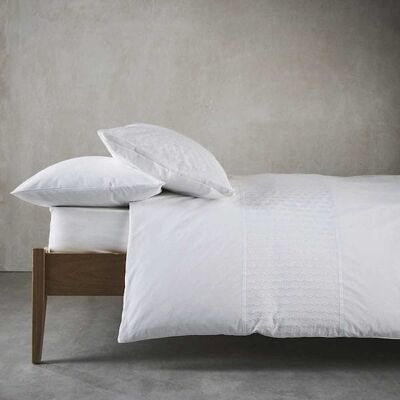 Luna Bedding Double Duvet Cover Set in White,100% cotton 200thread count embroidery. Size 200cm x200cm