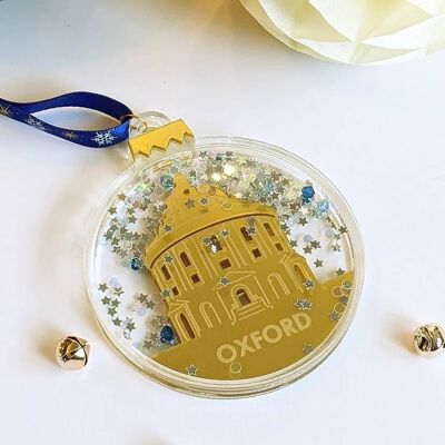 Oxford Shaker Bauble