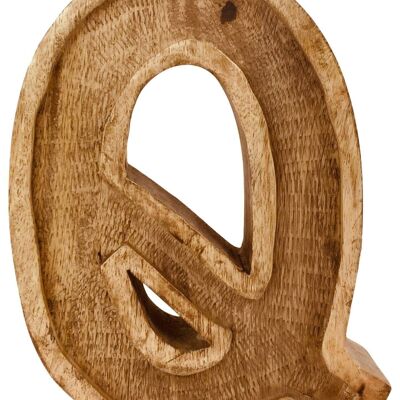 Lettera Q in rilievo in legno intagliato a mano